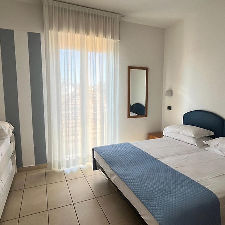 Hotel Berenice Rimini Exterior photo