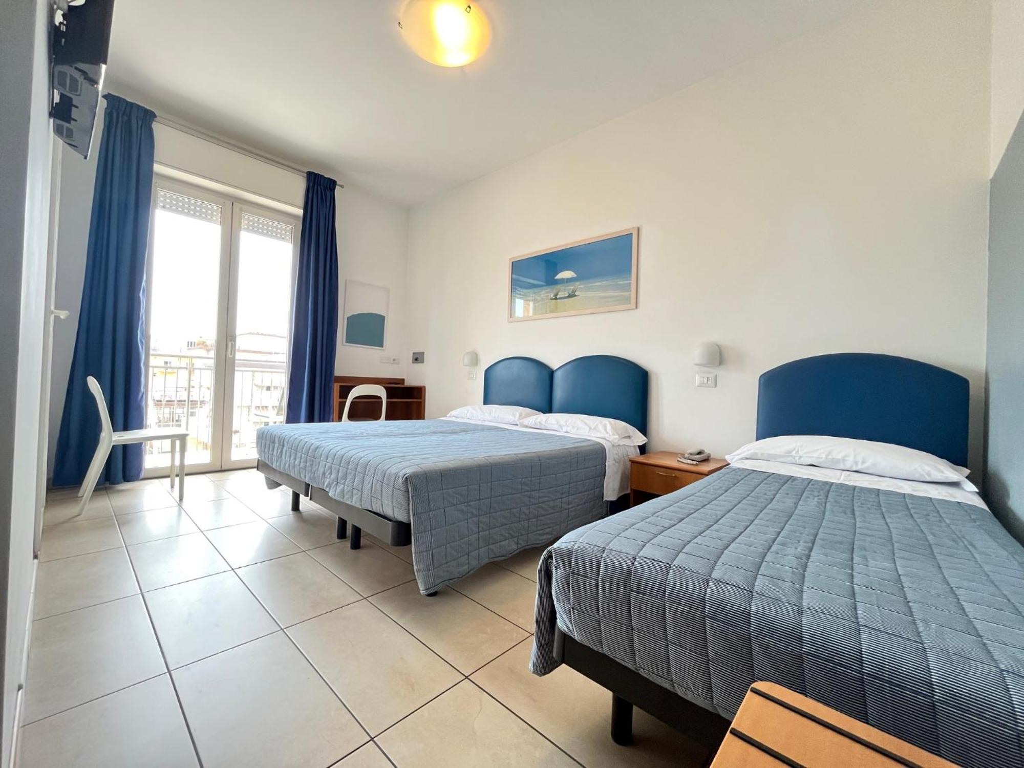 Hotel Berenice Rimini Exterior photo