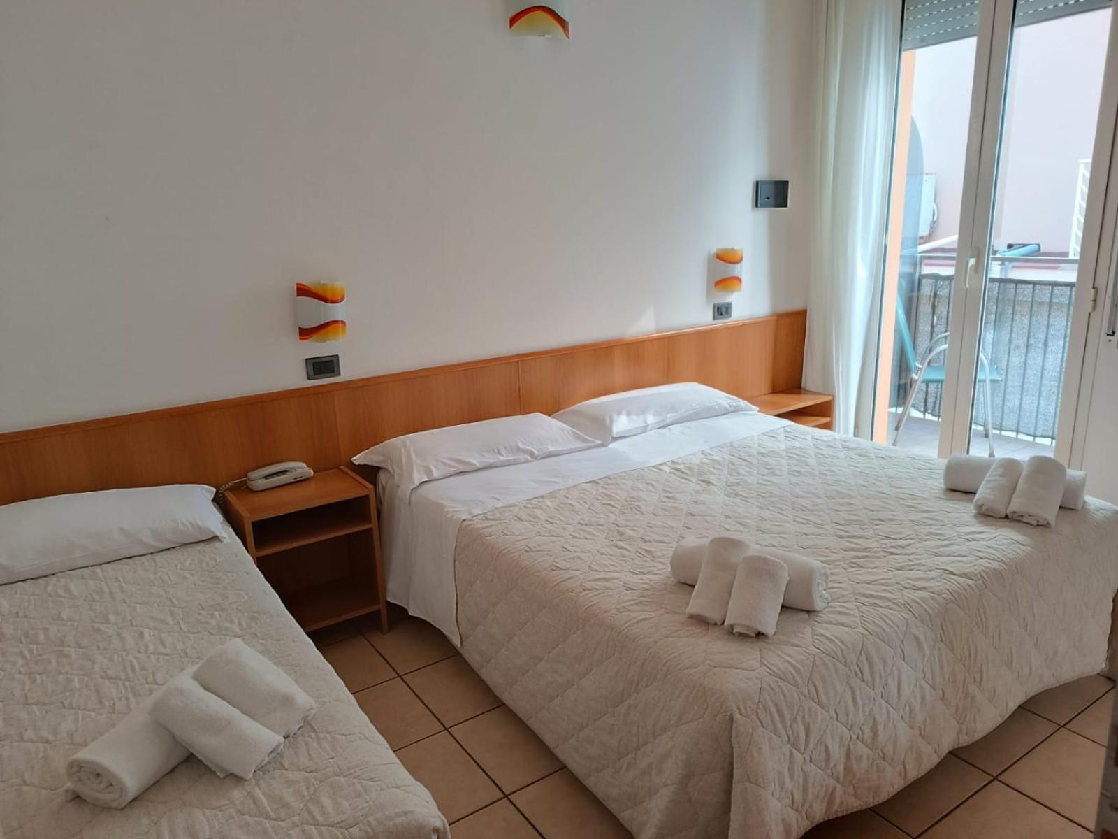 Hotel Berenice Rimini Exterior photo