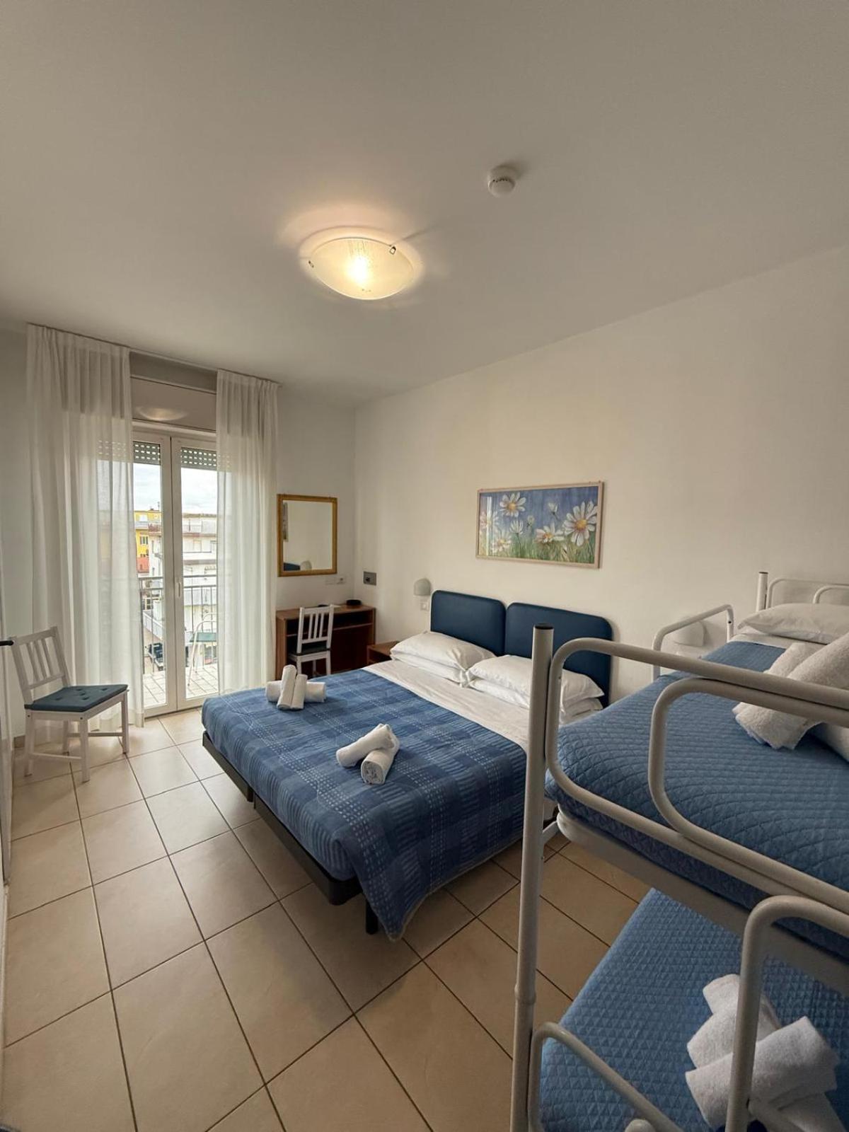 Hotel Berenice Rimini Exterior photo