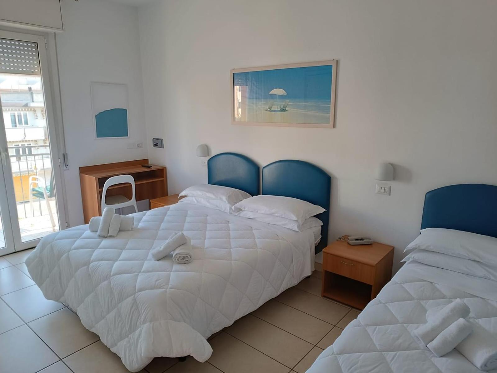 Hotel Berenice Rimini Exterior photo