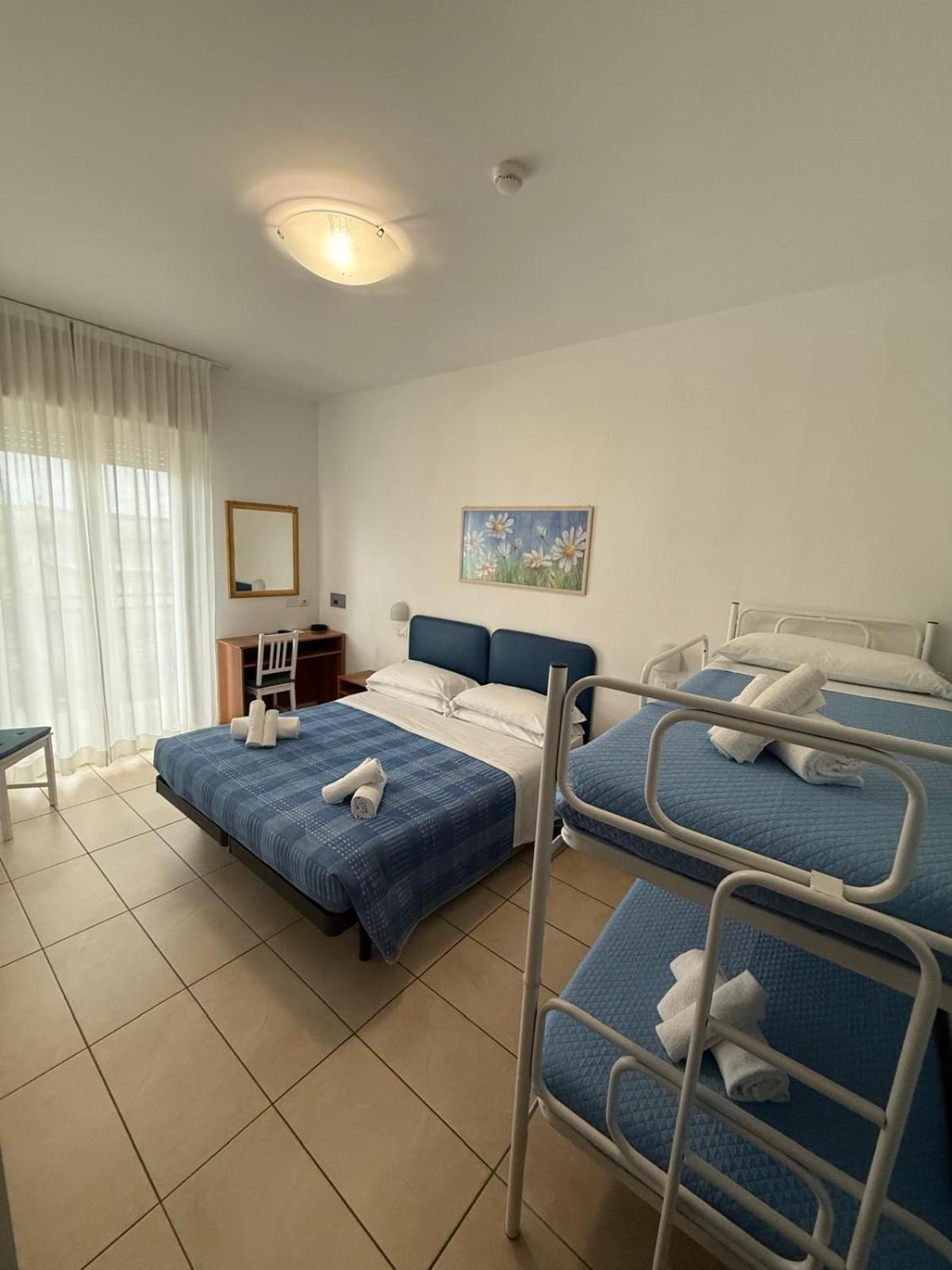 Hotel Berenice Rimini Exterior photo